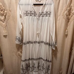 ZARA- Bohemian White Embroidered Dress- white -size Large